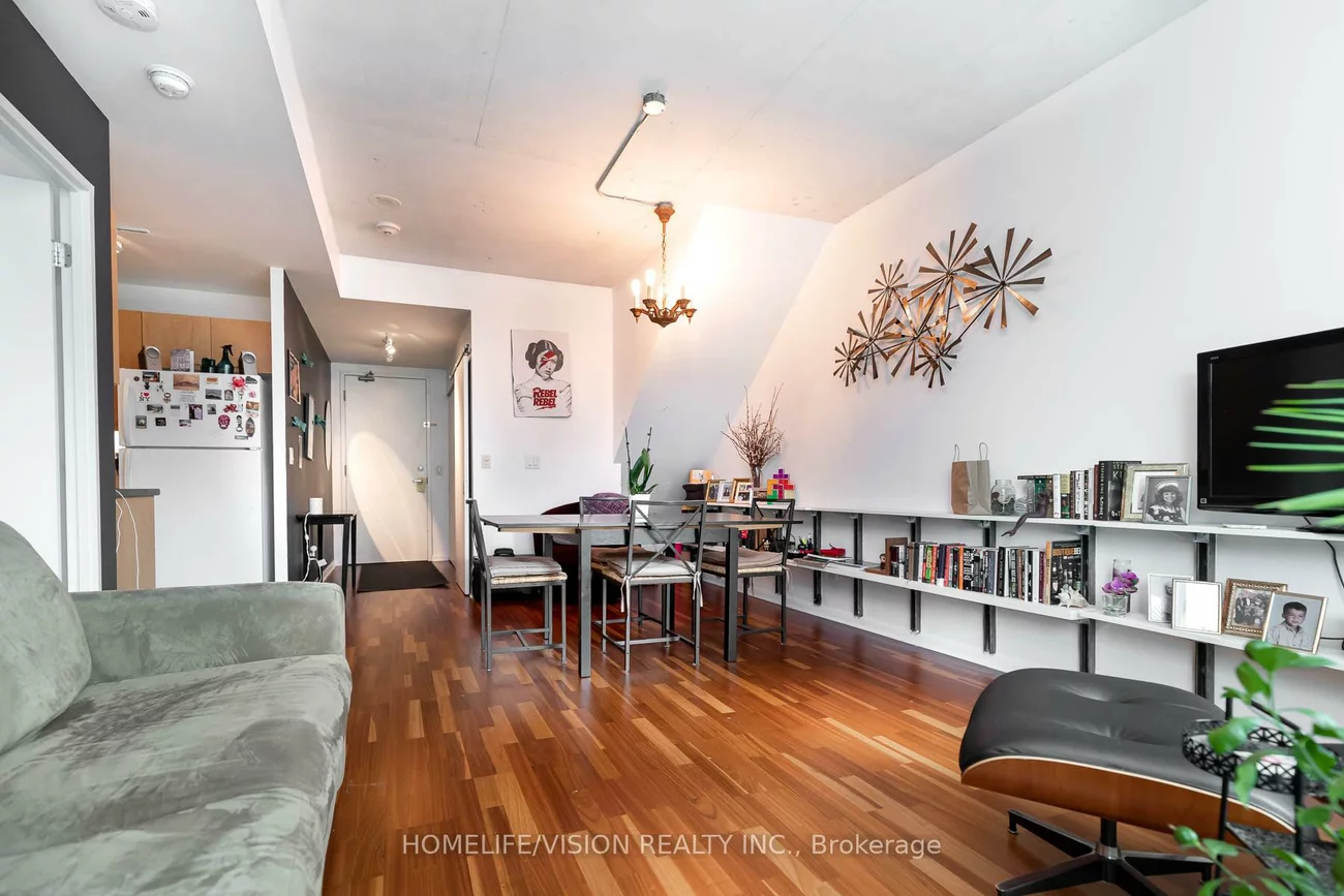 333, Adelaide, Moss Park, Toronto