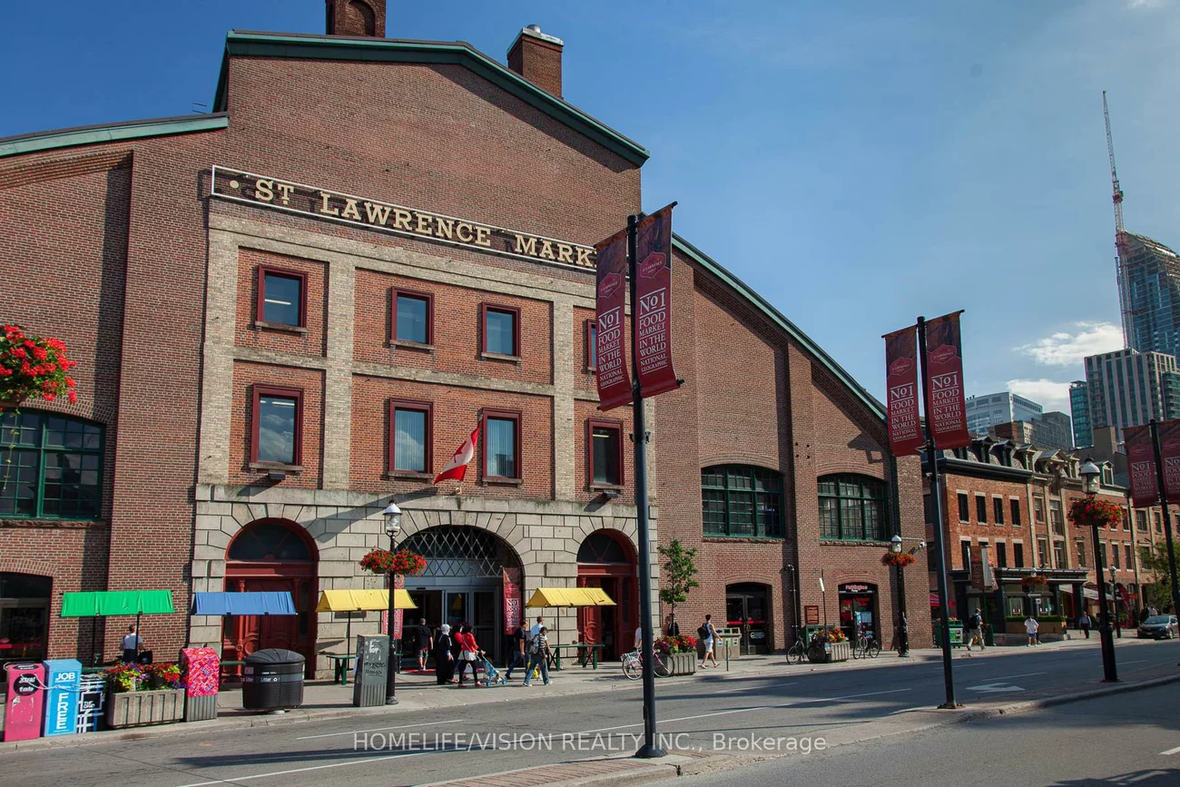 333, Adelaide, Moss Park, Toronto