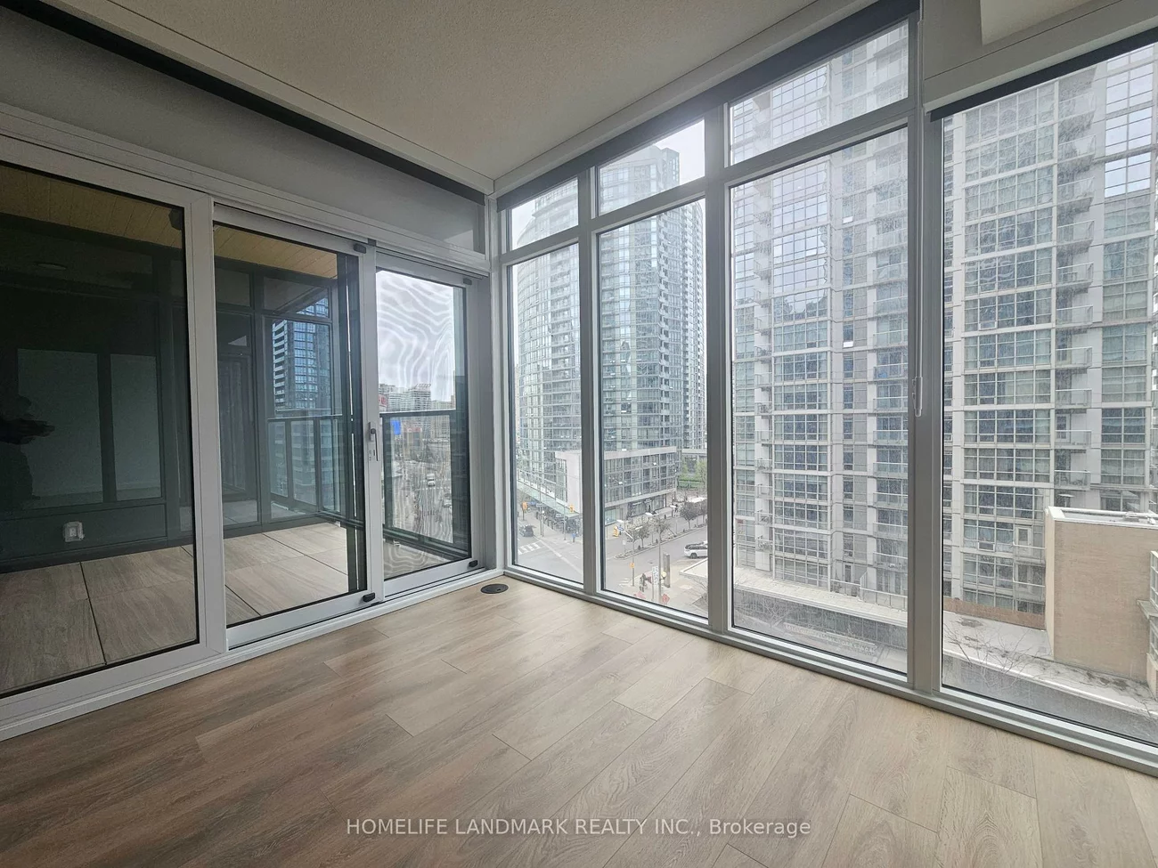 1, Concord Cityplace, Waterfront Communities C1, Toronto