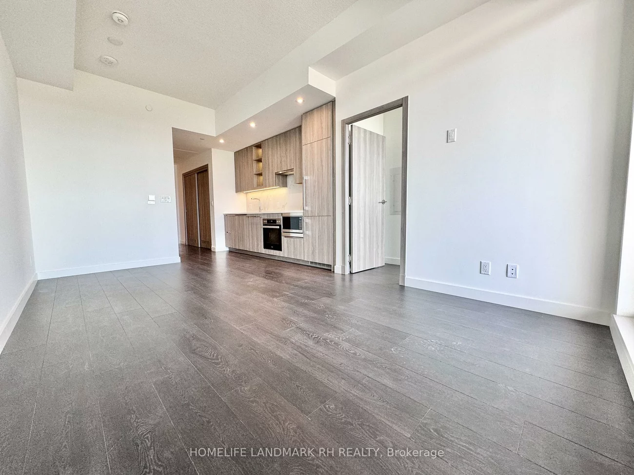 27, McMahon, Bayview Village, Toronto