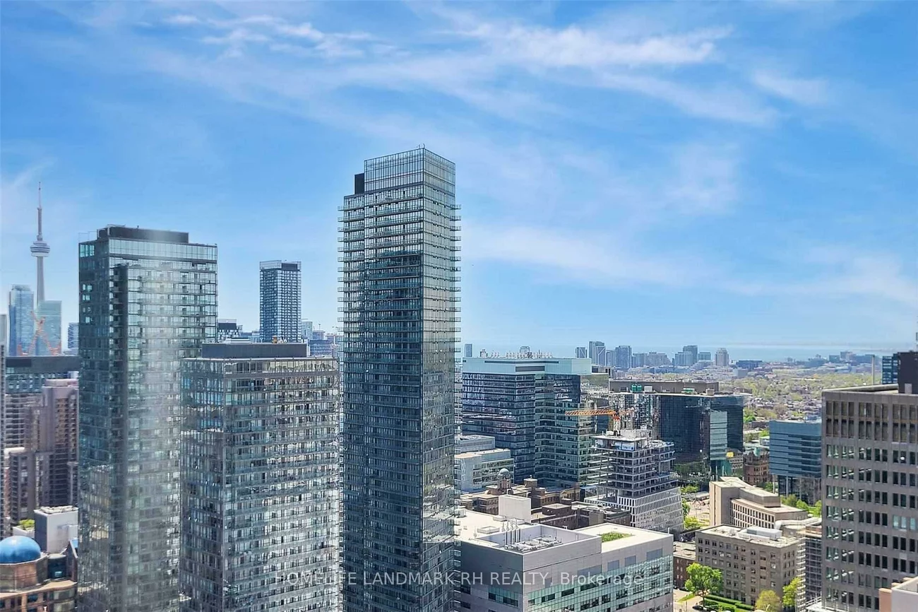 11, Wellesley, Bay Street Corridor, Toronto