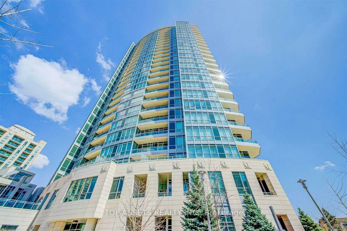 18, Holmes, Willowdale East, Toronto