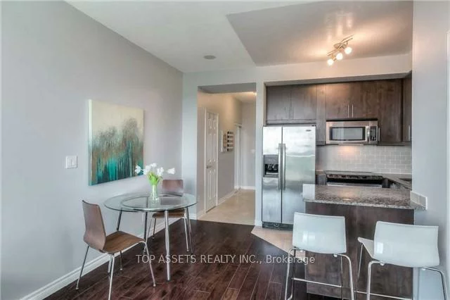 18, Holmes, Willowdale East, Toronto