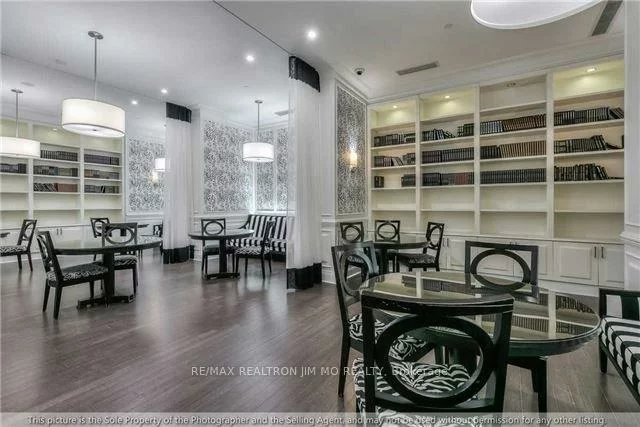 25, Greenview, Newtonbrook West, Toronto