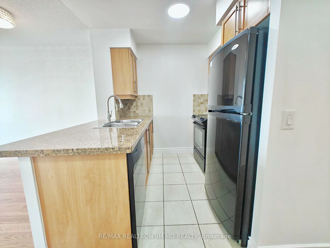 25, Greenview, Newtonbrook West, Toronto
