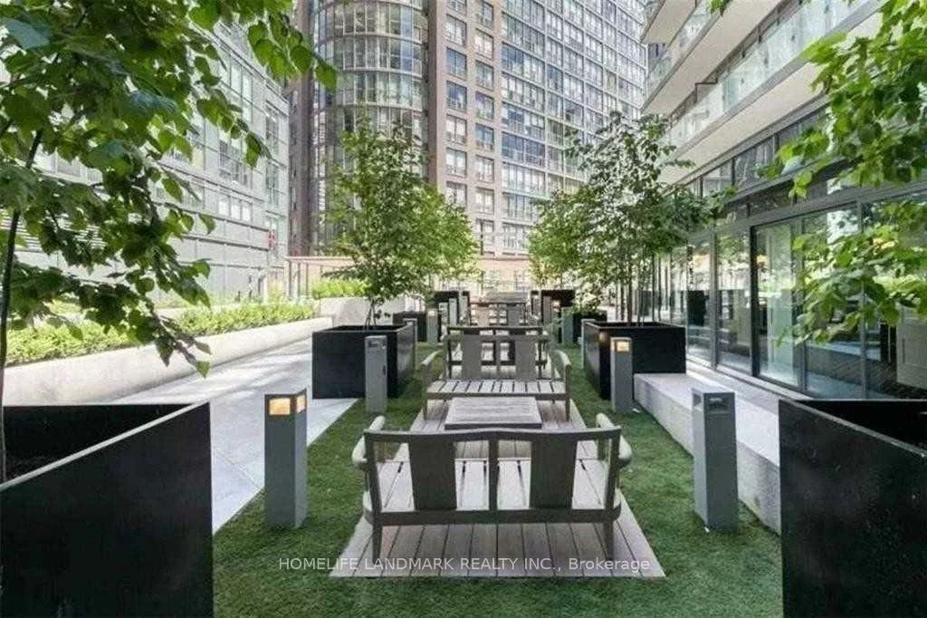 955, Bay, Bay Street Corridor, Toronto