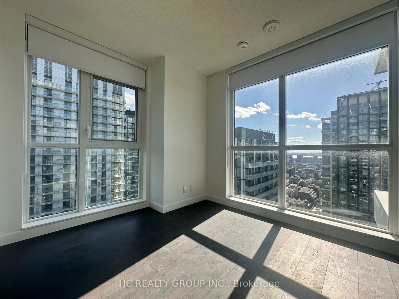 38, Widmer, Waterfront Communities C1, Toronto
