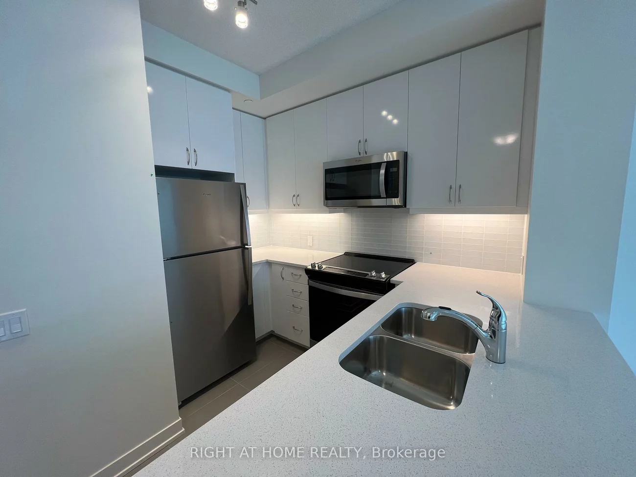 4955, Yonge, Willowdale East, Toronto