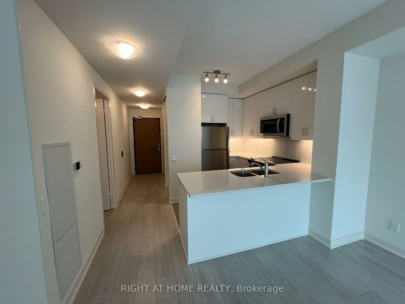4955, Yonge, Willowdale East, Toronto