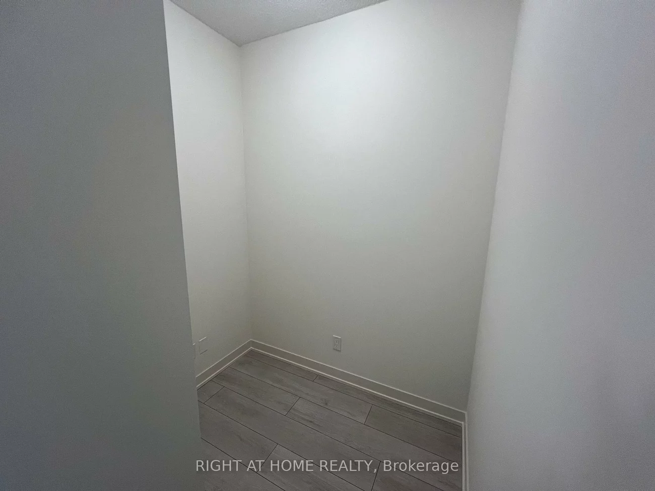 4955, Yonge, Willowdale East, Toronto