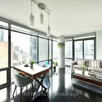 37, Grosvenor, Bay Street Corridor, Toronto