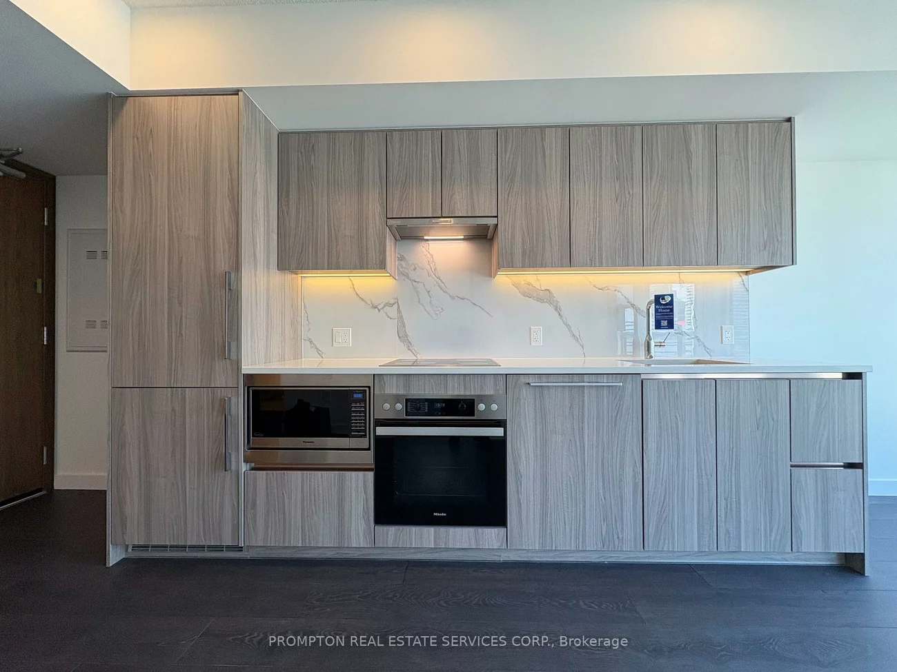1, Concord Cityplace, Waterfront Communities C1, Toronto