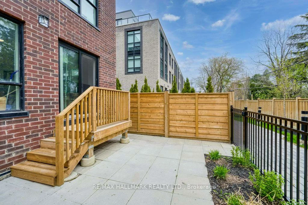 861, Sheppard, Bathurst Manor, Toronto