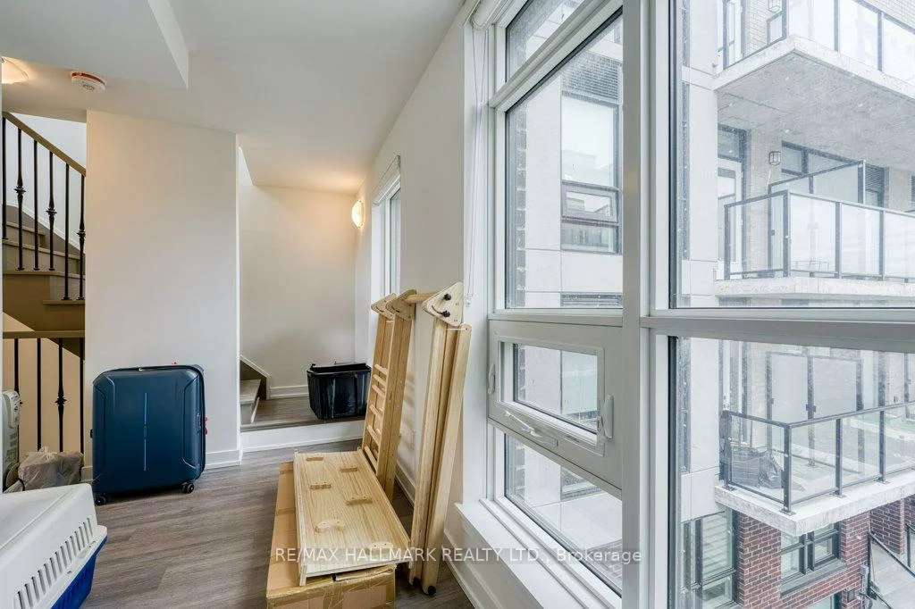 861, Sheppard, Bathurst Manor, Toronto