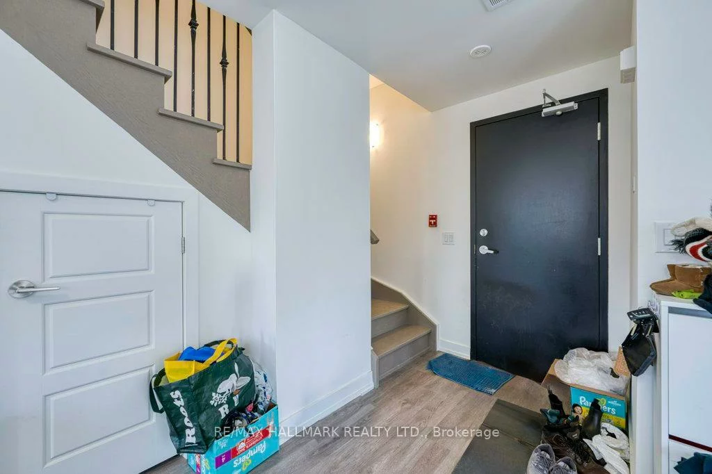 861, Sheppard, Bathurst Manor, Toronto