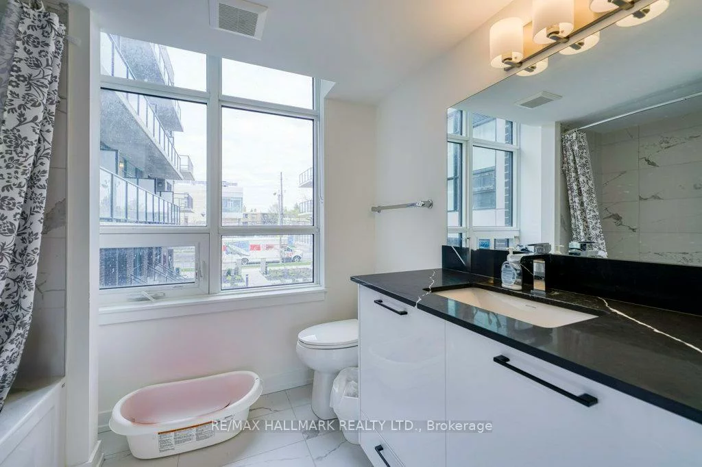 861, Sheppard, Bathurst Manor, Toronto