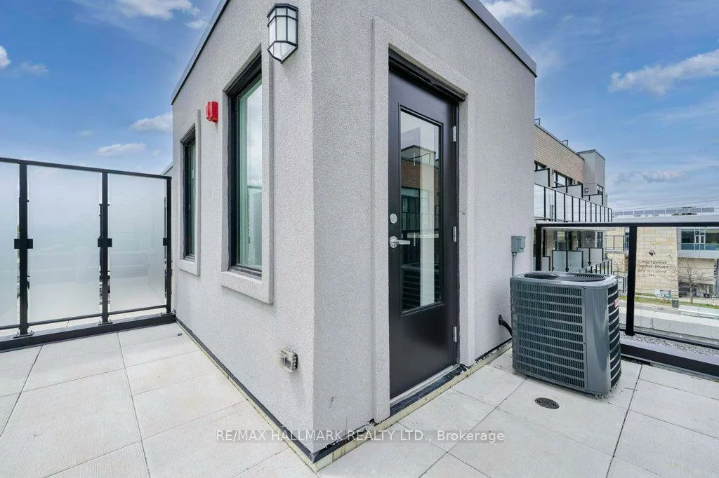 861, Sheppard, Bathurst Manor, Toronto