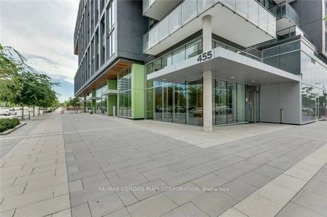 455, Front, Moss Park, Toronto