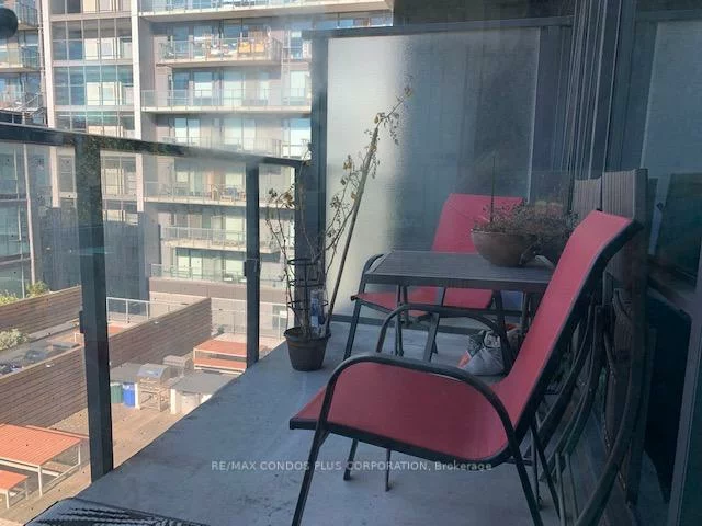455, Front, Moss Park, Toronto