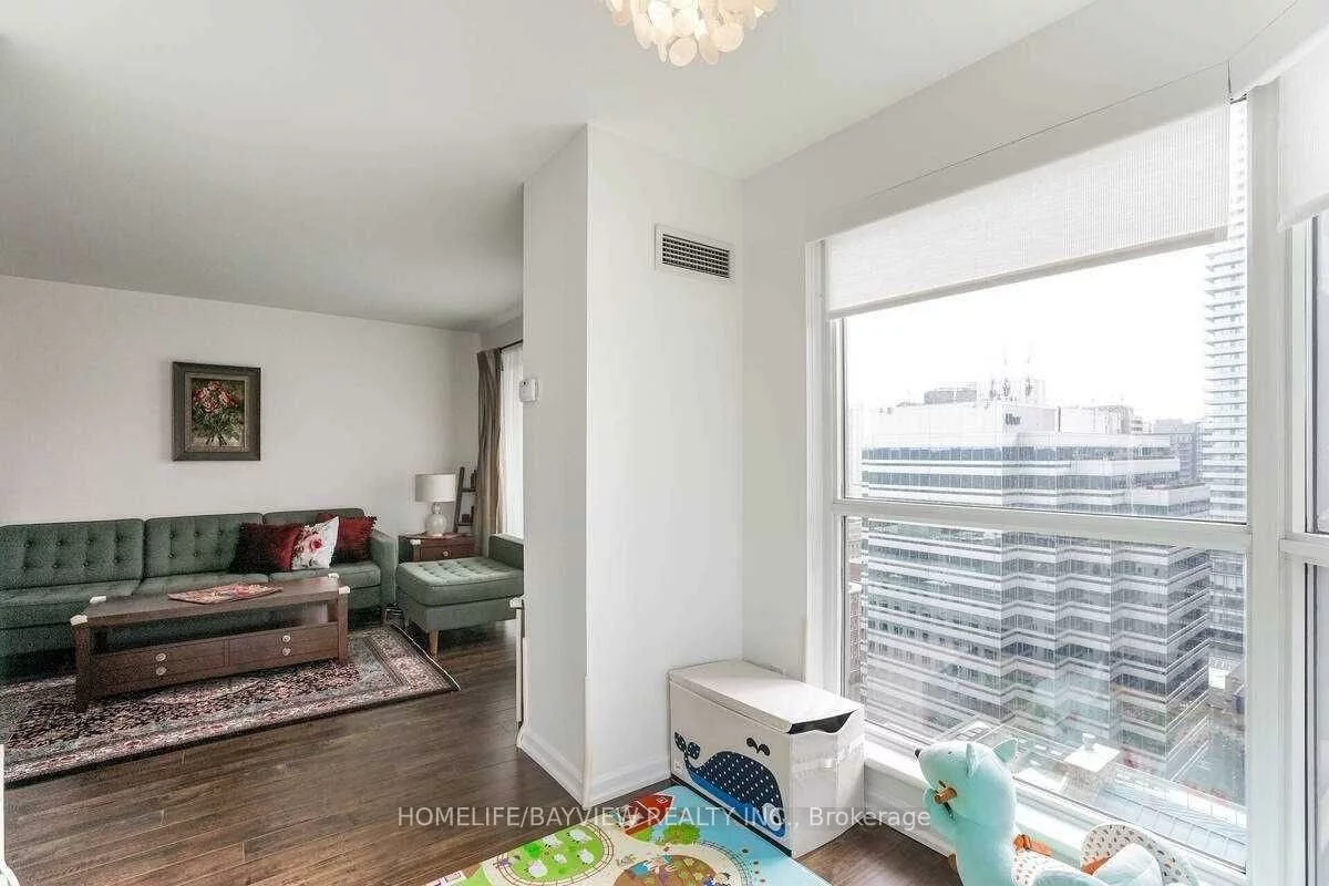 8, Park, Rosedale-Moore Park, Toronto