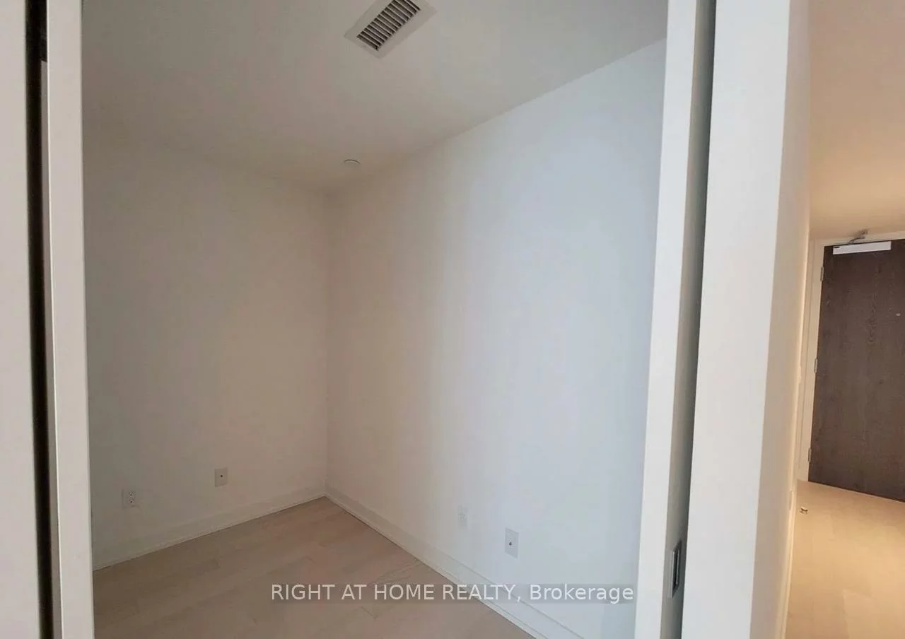 25, Richmond, Church-Yonge Corridor, Toronto