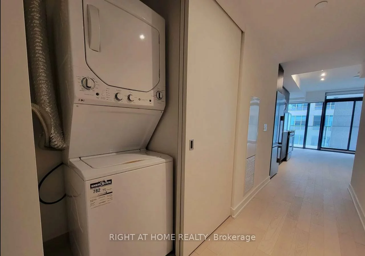 25, Richmond, Church-Yonge Corridor, Toronto
