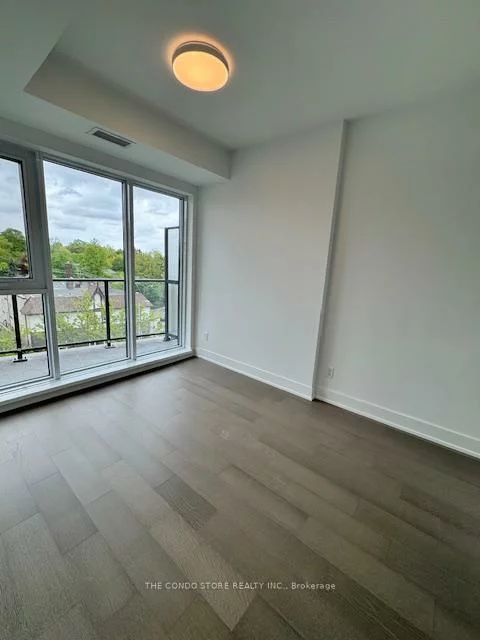 8, Manor, Yonge-Eglinton, Toronto