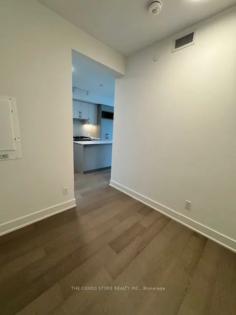 8, Manor, Yonge-Eglinton, Toronto