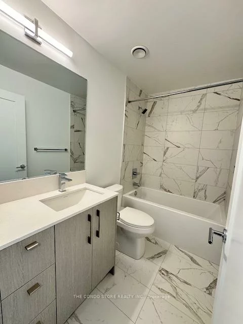 8, Manor, Yonge-Eglinton, Toronto