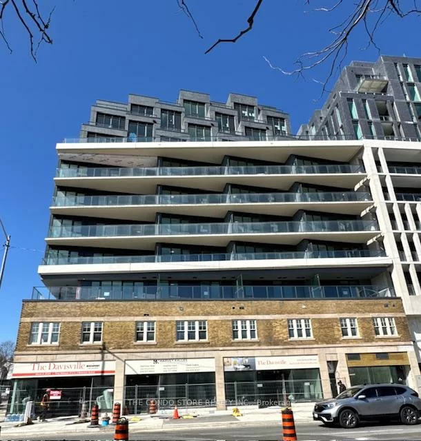 8, Manor, Yonge-Eglinton, Toronto