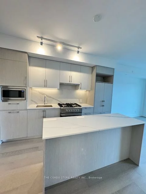 8, Manor, Yonge-Eglinton, Toronto