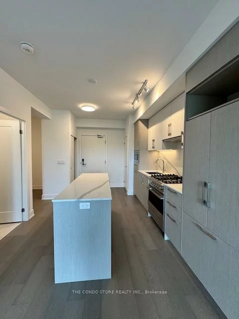 8, Manor, Yonge-Eglinton, Toronto