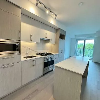 8, Manor, Yonge-Eglinton, Toronto