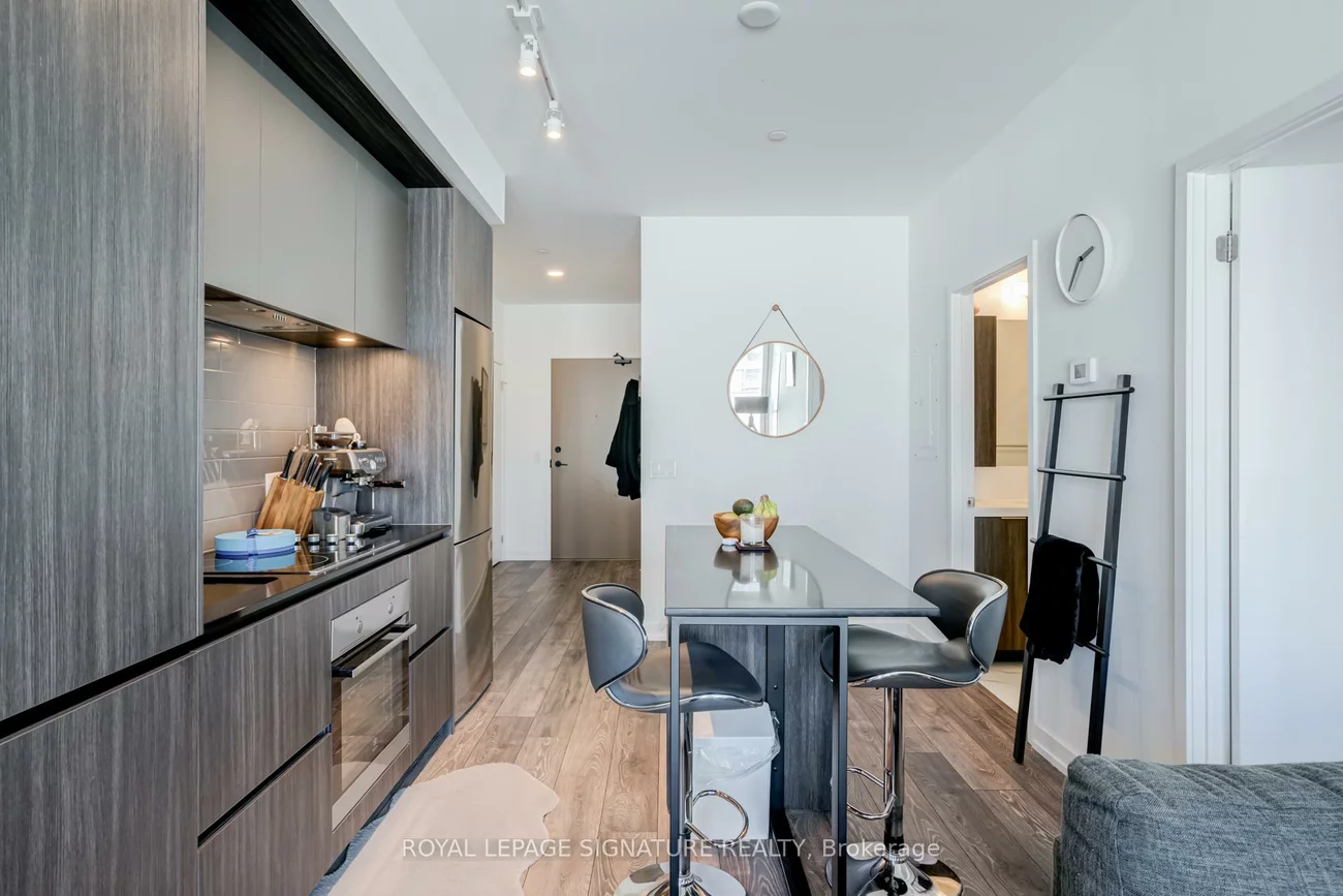 225, Sumach, Regent Park, Toronto