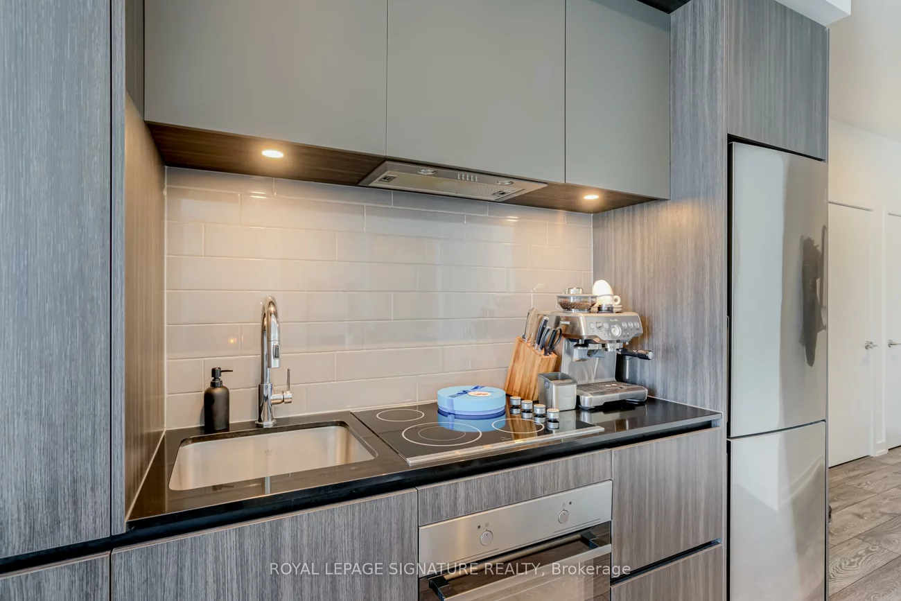 225, Sumach, Regent Park, Toronto