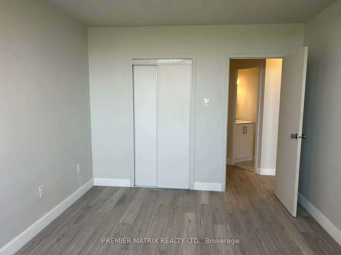 65, Thorncliffe Park, Thorncliffe Park, Toronto