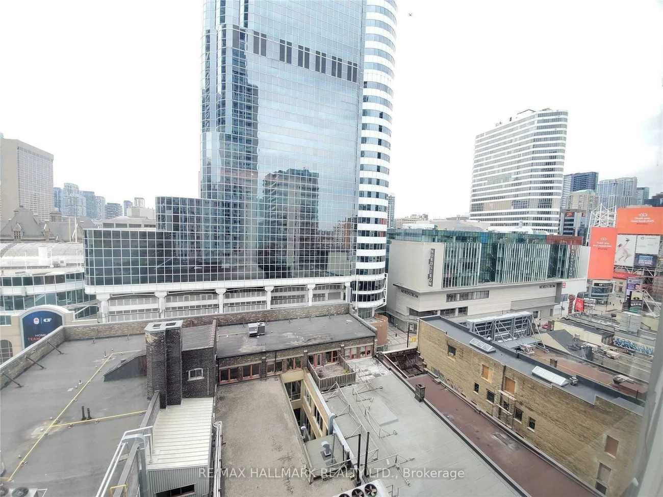 200, Victoria, Church-Yonge Corridor, Toronto