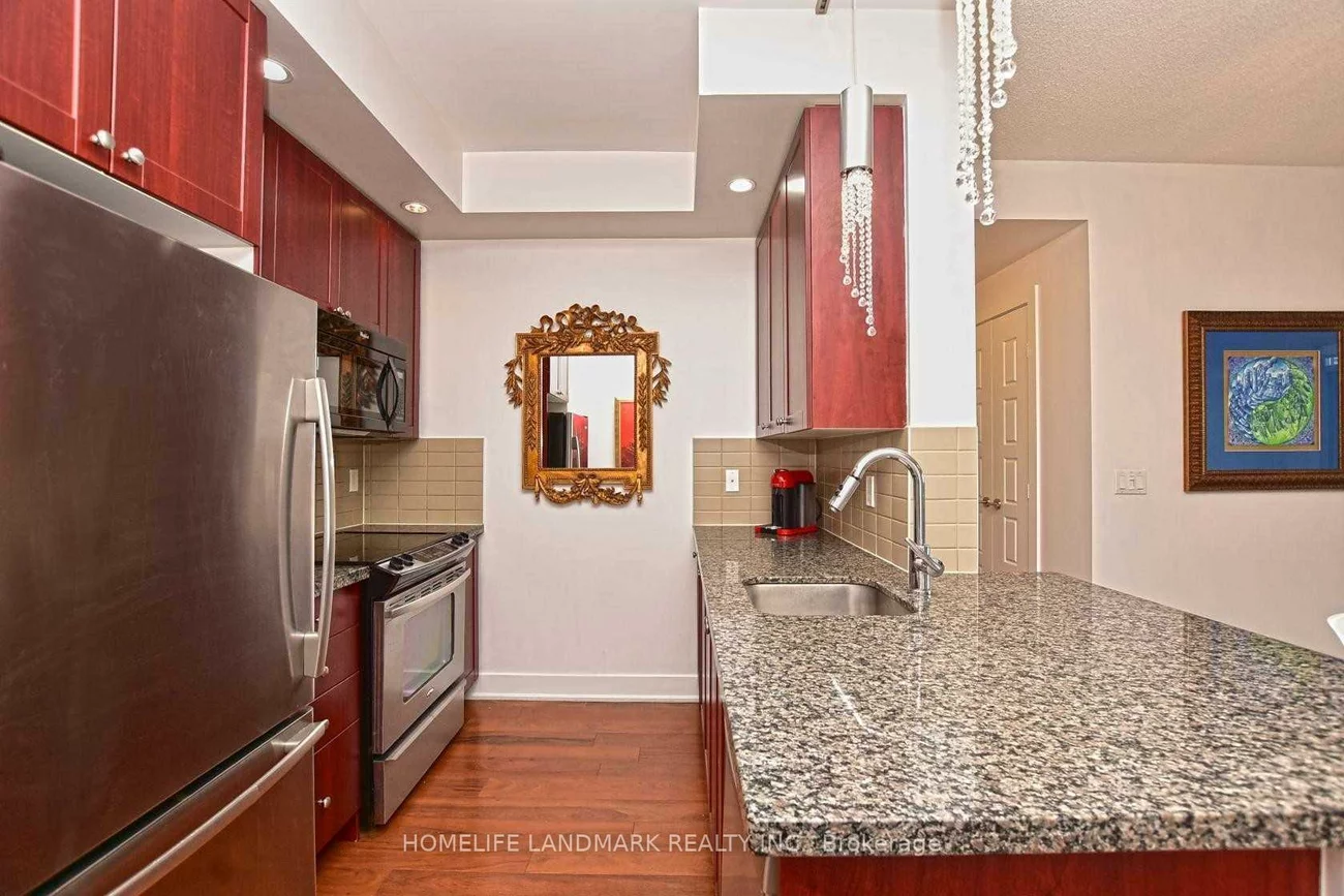 28, Linden, North St. James Town, Toronto