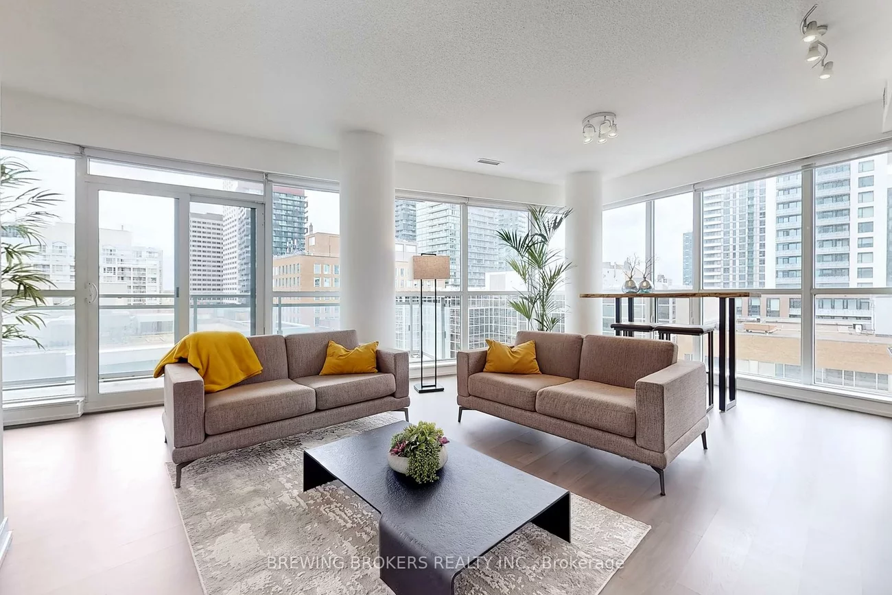 89, Dunfield, Mount Pleasant West, Toronto