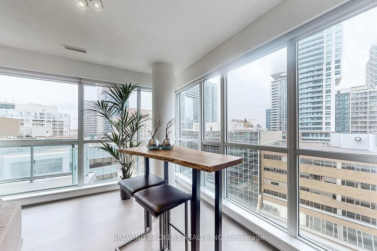 89, Dunfield, Mount Pleasant West, Toronto