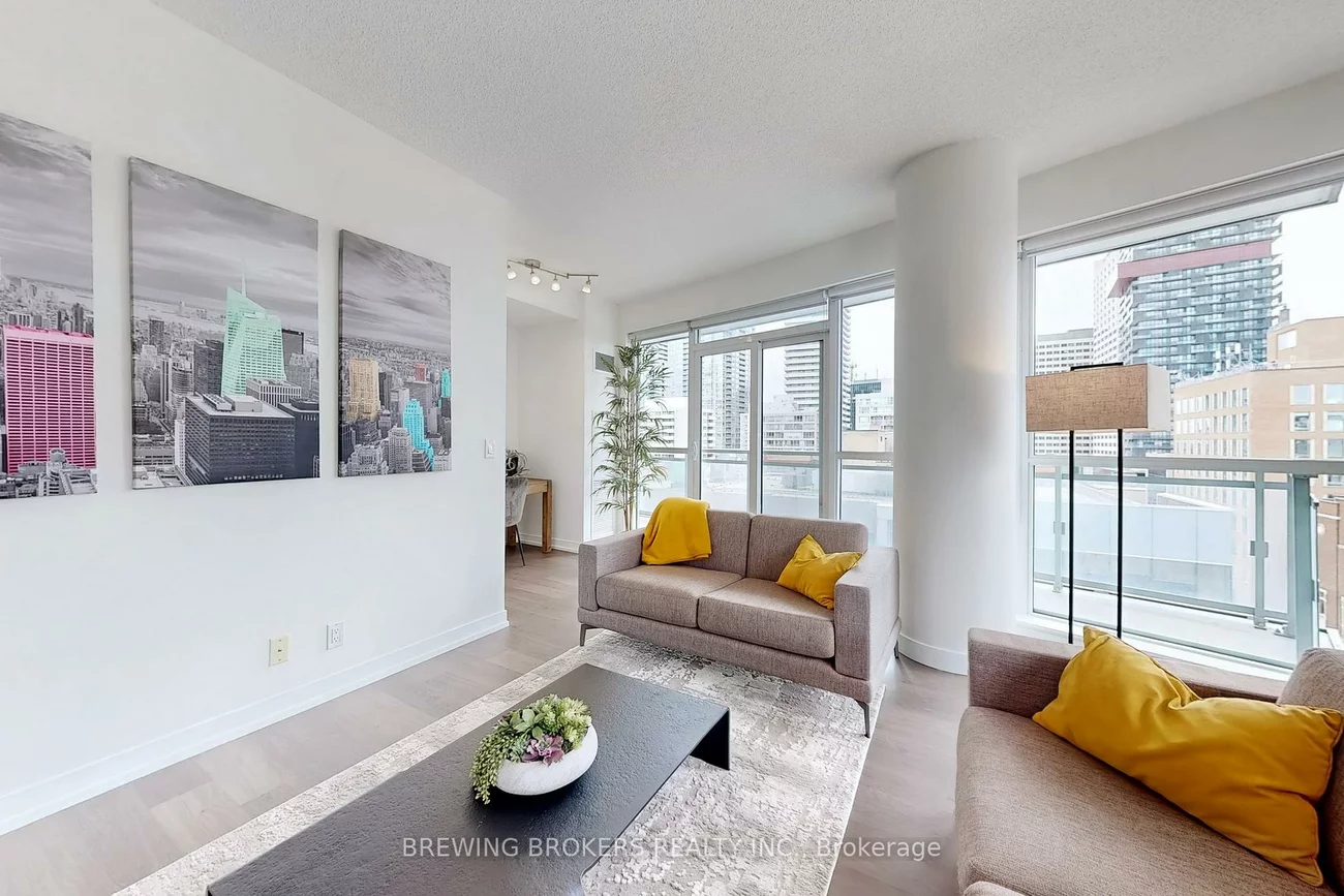 89, Dunfield, Mount Pleasant West, Toronto