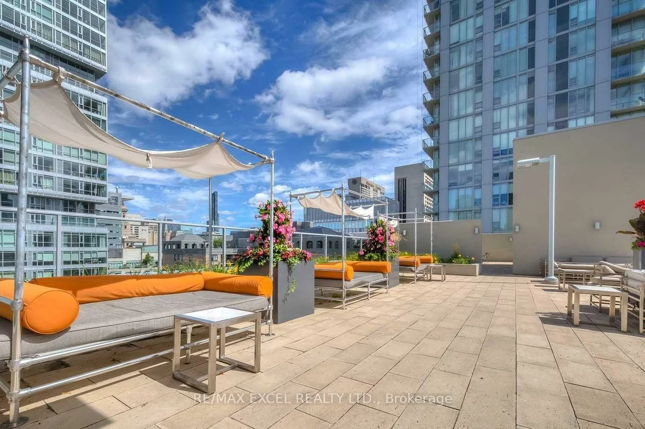 21, Nelson, Waterfront Communities C1, Toronto