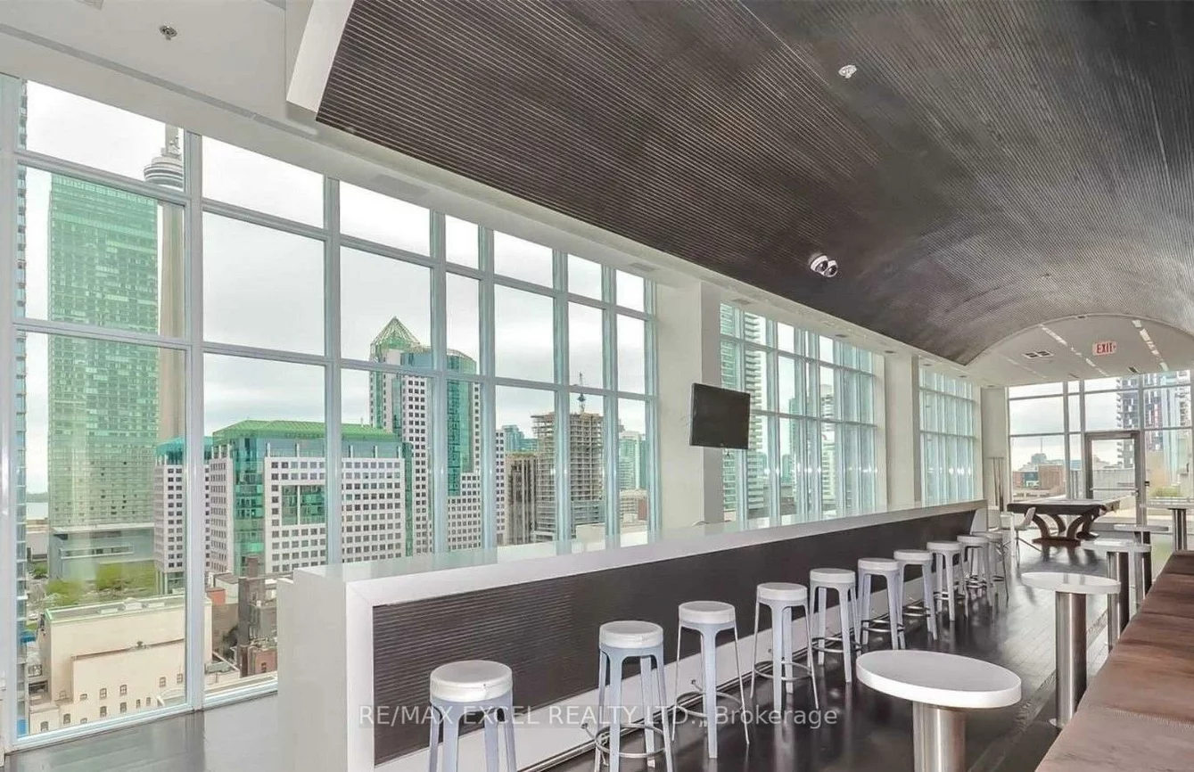 21, Nelson, Waterfront Communities C1, Toronto