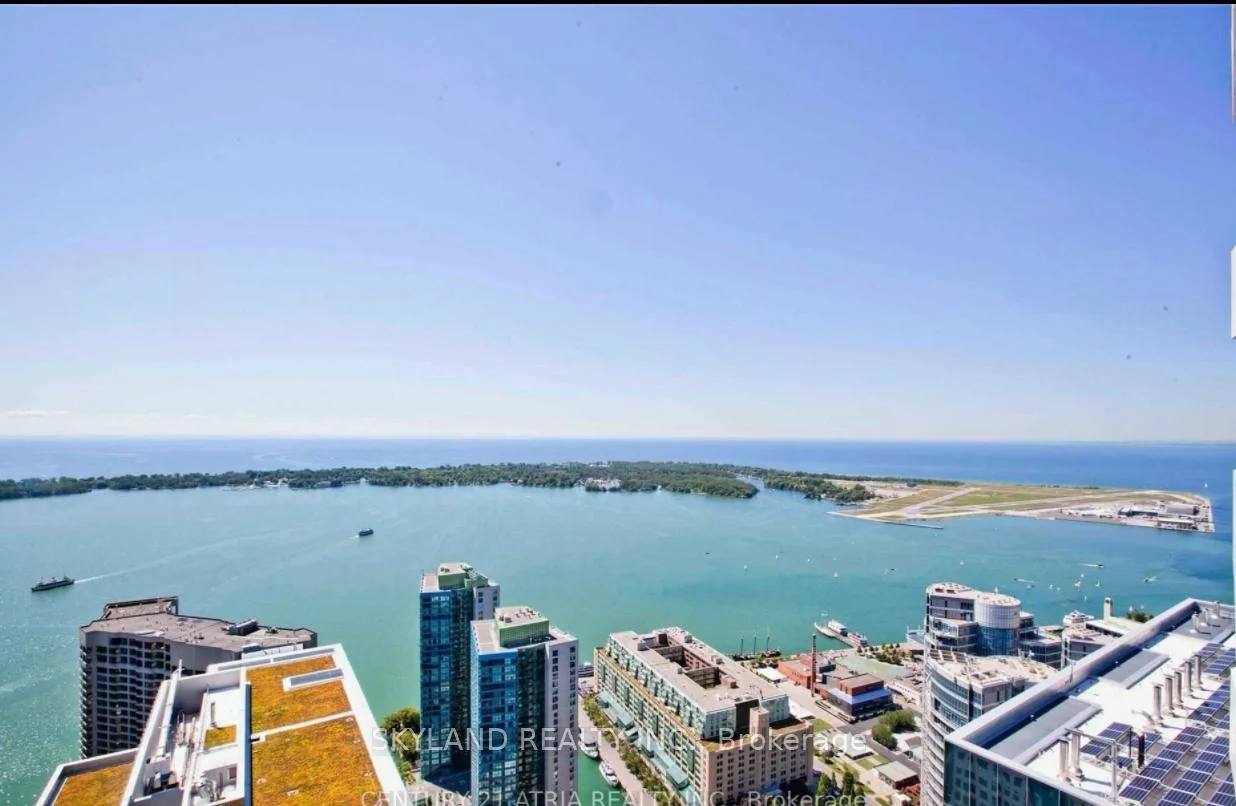100, Harbour, Waterfront Communities C1, Toronto