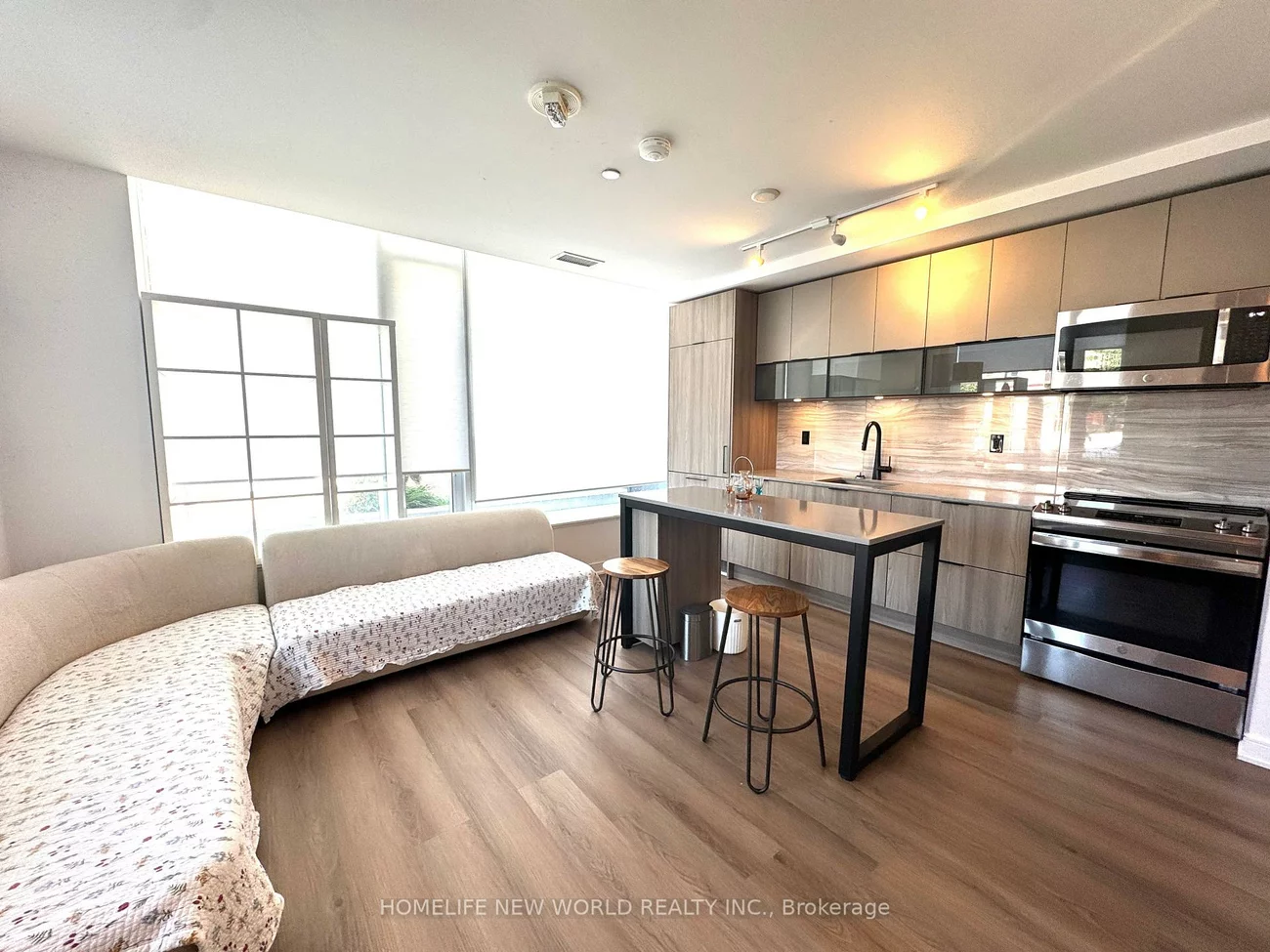 180, Mills, Waterfront Communities C8, Toronto