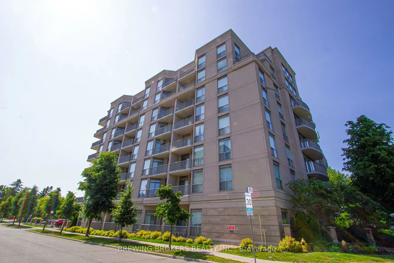 4200, Bathurst, Clanton Park, Toronto