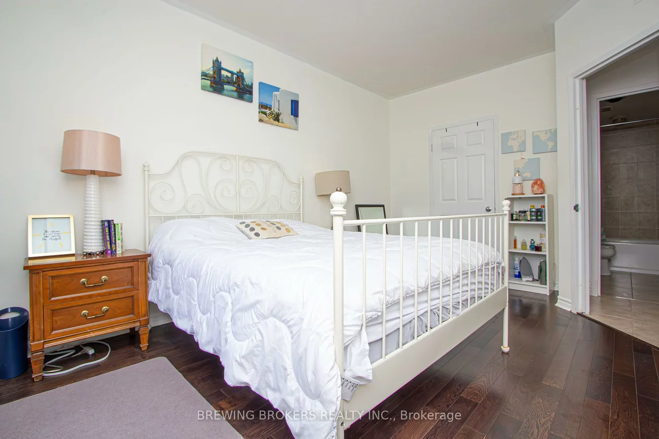 4200, Bathurst, Clanton Park, Toronto