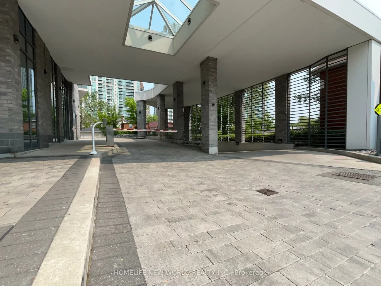28, Avondale, Willowdale East, Toronto