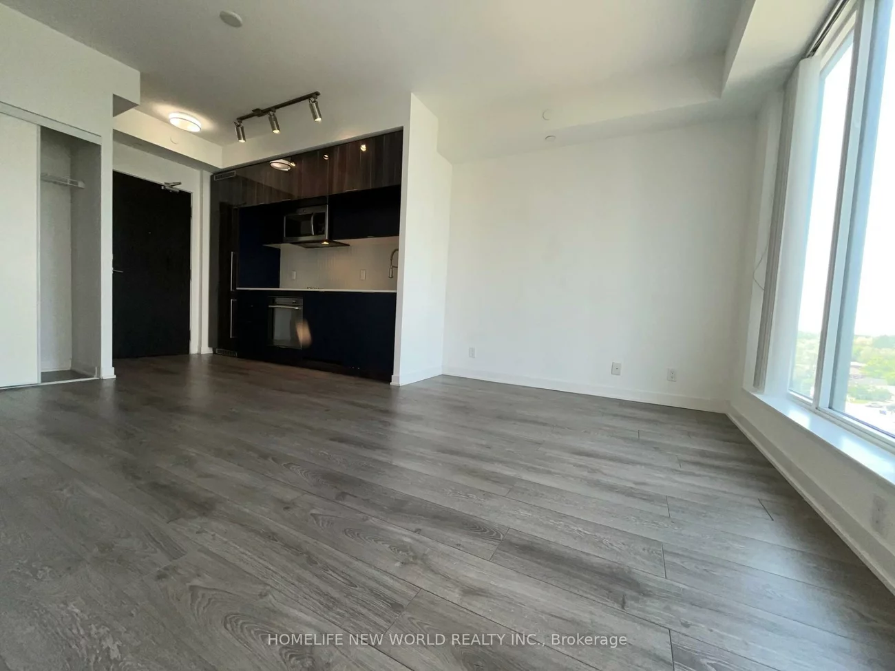 28, Avondale, Willowdale East, Toronto