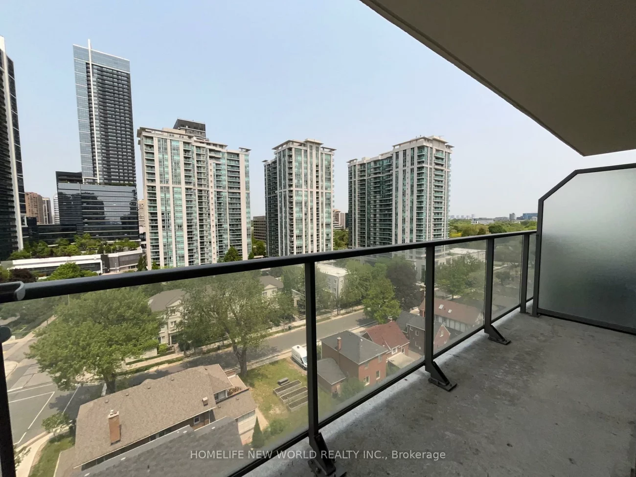 28, Avondale, Willowdale East, Toronto